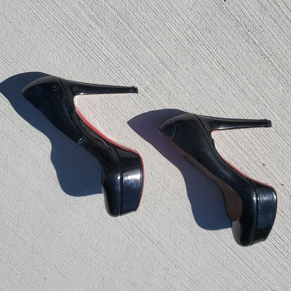 Christian Louboutin Paris Patent Leather High Heels Size 8 - Picture 5 of 16